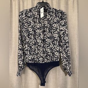 Socialite Floral Print Turtle Neck Bodysuit - Navy,White / size XS